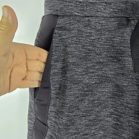 NWOT Athleta Charcoal Gray Women's Metro Downtown Skort Size Small - Picture 6 of 12